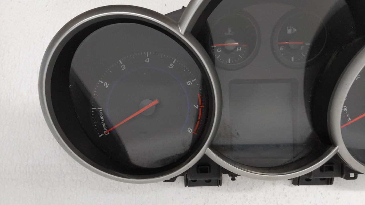 2011 Chevrolet Cruze Instrument Cluster Speedometer Gauges P/N:811511914 769212-670A, 95018203, 95018205 Fits OEM Used Auto 