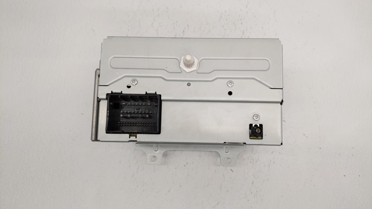 2011 Chevrolet Cruze Radio AM FM Cd Player Receiver Replacement P/N:20983516 Fits OEM Used Auto Parts - Oemusedautoparts1.co