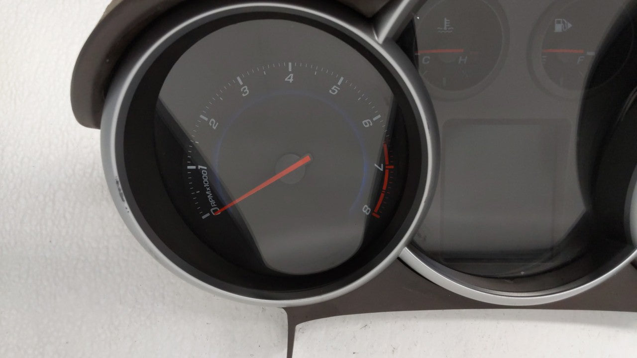 2011 Chevrolet Cruze Instrument Cluster Speedometer Gauges P/N:95235824 811511914, 95018203, 95018205 Fits OEM Used Auto Par