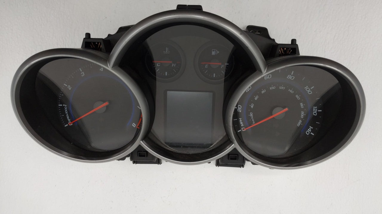 2011 Chevrolet Cruze Instrument Cluster Speedometer Gauges P/N:95235824 811511914, 95018203, 95018205 Fits OEM Used Auto Par