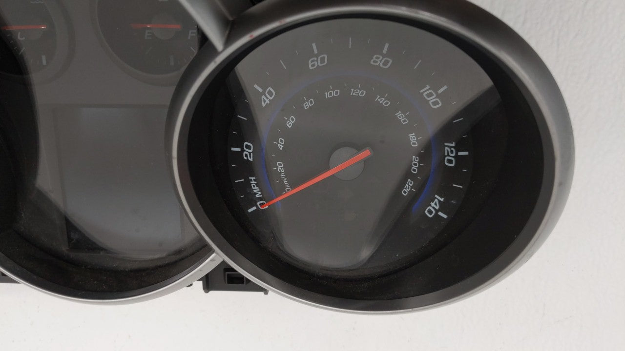 2011 Chevrolet Cruze Instrument Cluster Speedometer Gauges P/N:95235824 811511914, 95018203, 95018205 Fits OEM Used Auto Par