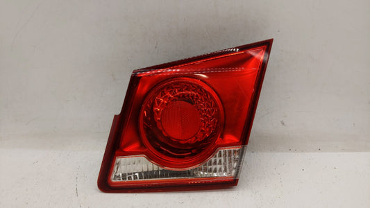2011-2016 Chevrolet Cruze Tail Light Assembly Passenger Right OEM Fits Fits 2011 2012 2013 2014 2015 2016 OEM Used Auto Part