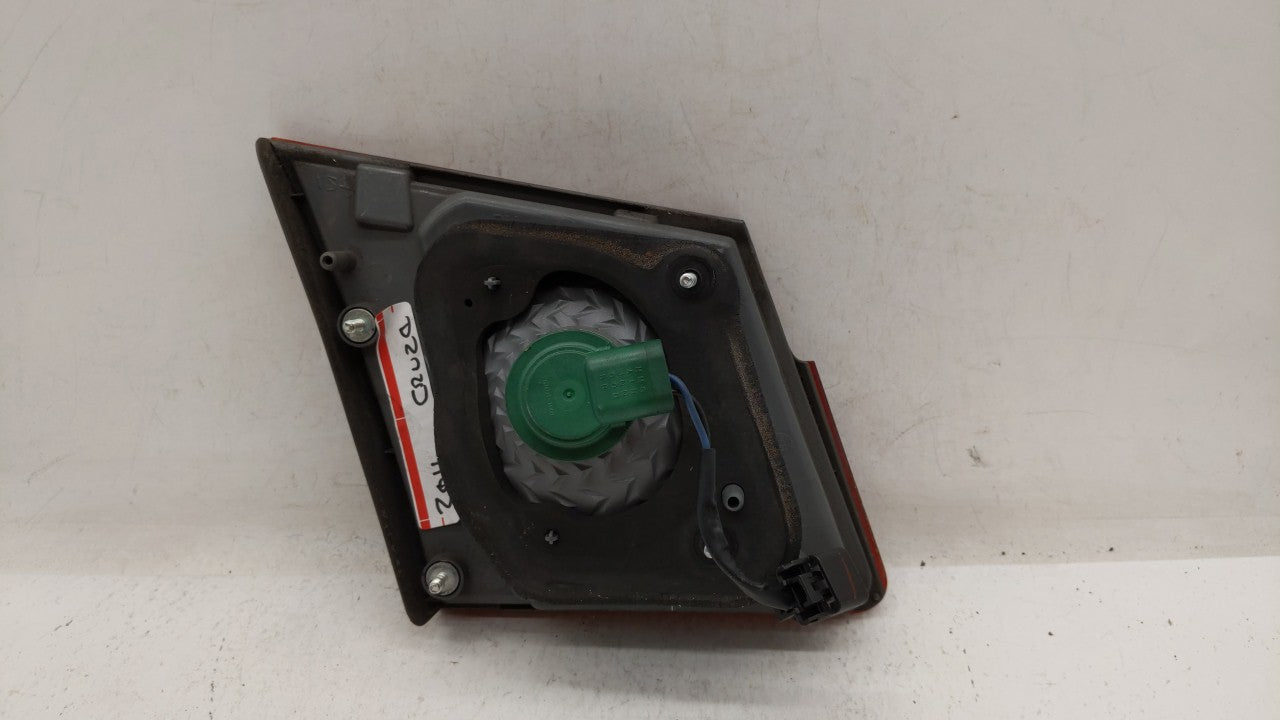 2011-2016 Chevrolet Cruze Tail Light Assembly Passenger Right OEM Fits Fits 2011 2012 2013 2014 2015 2016 OEM Used Auto Part