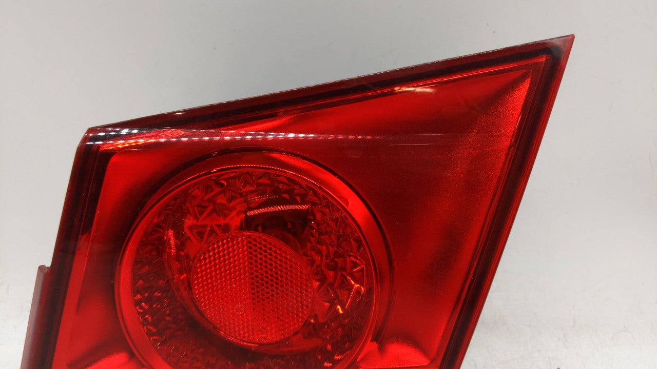 2011-2016 Chevrolet Cruze Tail Light Assembly Passenger Right OEM Fits Fits 2011 2012 2013 2014 2015 2016 OEM Used Auto Part