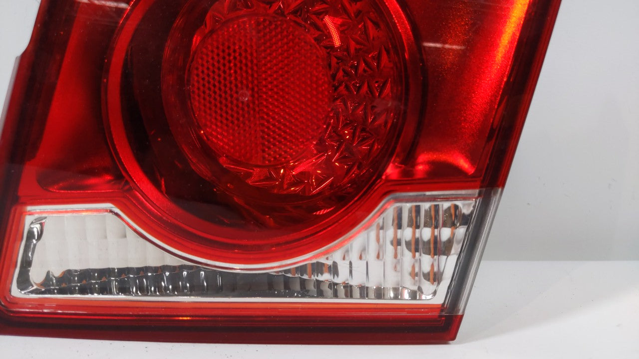 2011-2016 Chevrolet Cruze Tail Light Assembly Passenger Right OEM Fits Fits 2011 2012 2013 2014 2015 2016 OEM Used Auto Part