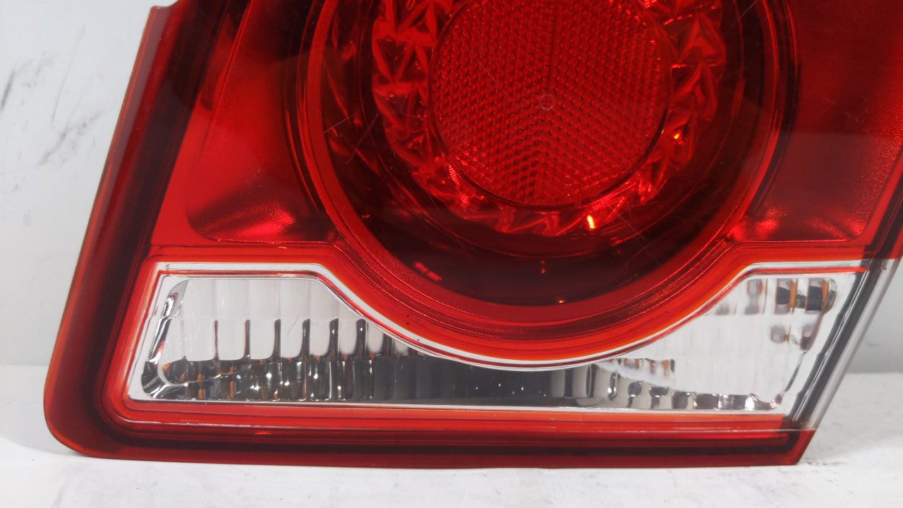 2011-2016 Chevrolet Cruze Tail Light Assembly Passenger Right OEM Fits Fits 2011 2012 2013 2014 2015 2016 OEM Used Auto Part