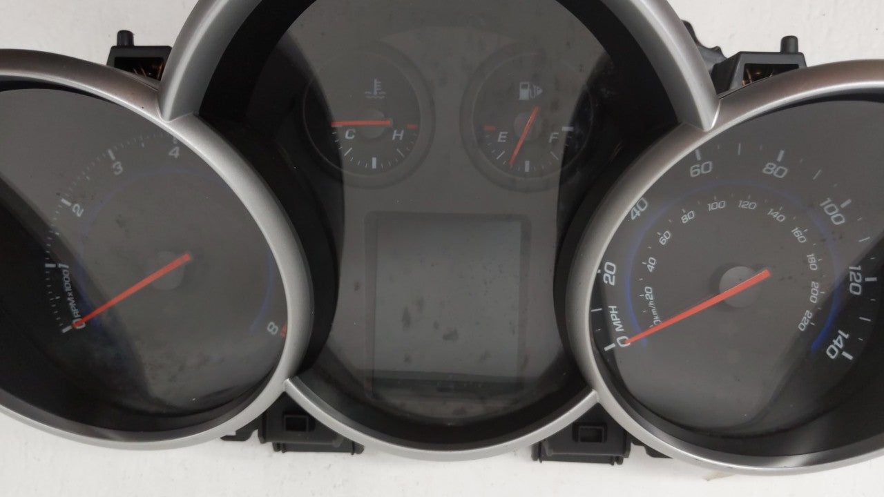 2011 Chevrolet Cruze Instrument Cluster Speedometer Gauges P/N:95235824 811511914, 95018203, 95018205 Fits OEM Used Auto Par