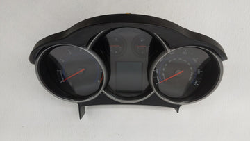 2011 Chevrolet Cruze Instrument Cluster Speedometer Gauges P/N:95235824 811511914, 95018203, 95018205 Fits OEM Used Auto Par