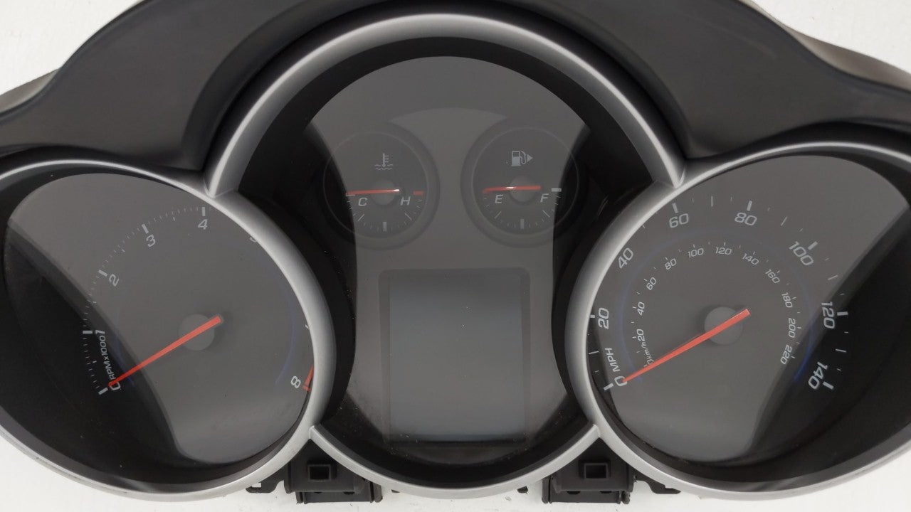 2011 Chevrolet Cruze Instrument Cluster Speedometer Gauges P/N:95235824 811511914, 95018203, 95018205 Fits OEM Used Auto Par