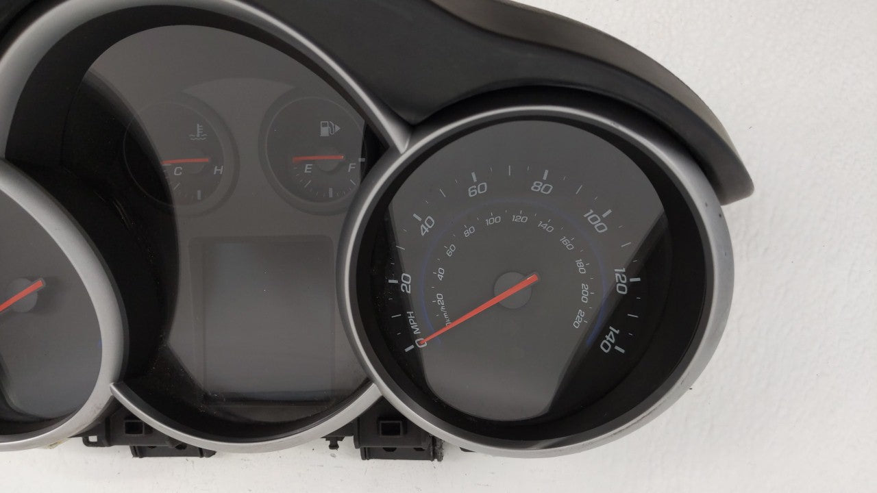 2011 Chevrolet Cruze Instrument Cluster Speedometer Gauges P/N:95235824 811511914, 95018203, 95018205 Fits OEM Used Auto Par