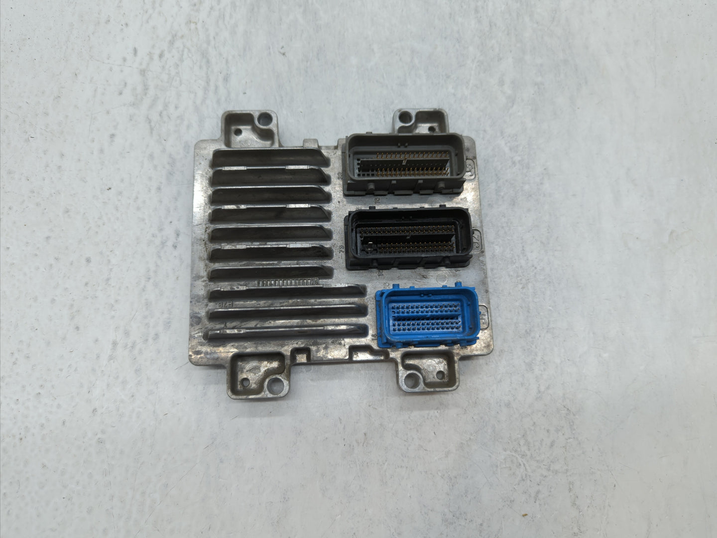 2011 Chevrolet Cruze PCM Engine Control Computer ECU ECM PCU OEM P/N:12616532 12640752, 12642100, 12645606, 12644081 Fits OE