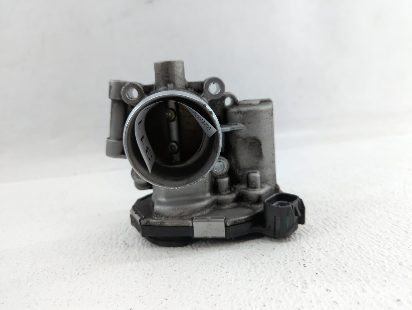2011-2016 Chevrolet Cruze Throttle Body P/N:55581662 Fits Fits 2011 2012 2013 2014 2015 2016 2017 2018 2019 OEM Used Auto Pa