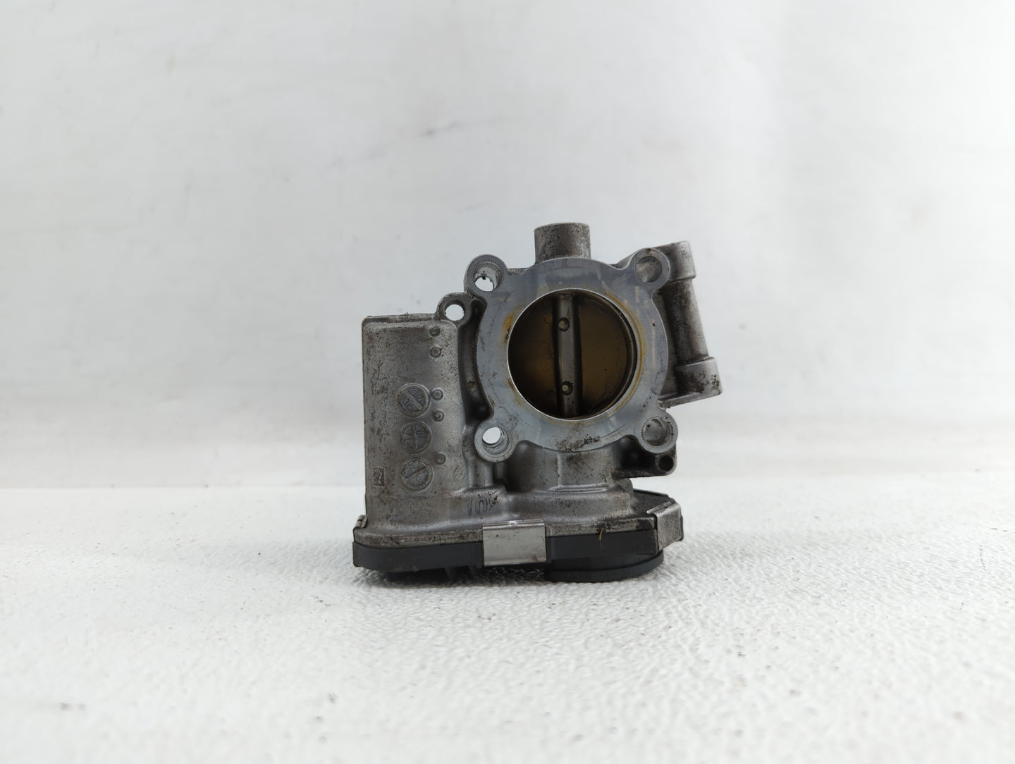 2011-2016 Chevrolet Cruze Throttle Body P/N:55581662 Fits Fits 2011 2012 2013 2014 2015 2016 2017 2018 2019 OEM Used Auto Pa
