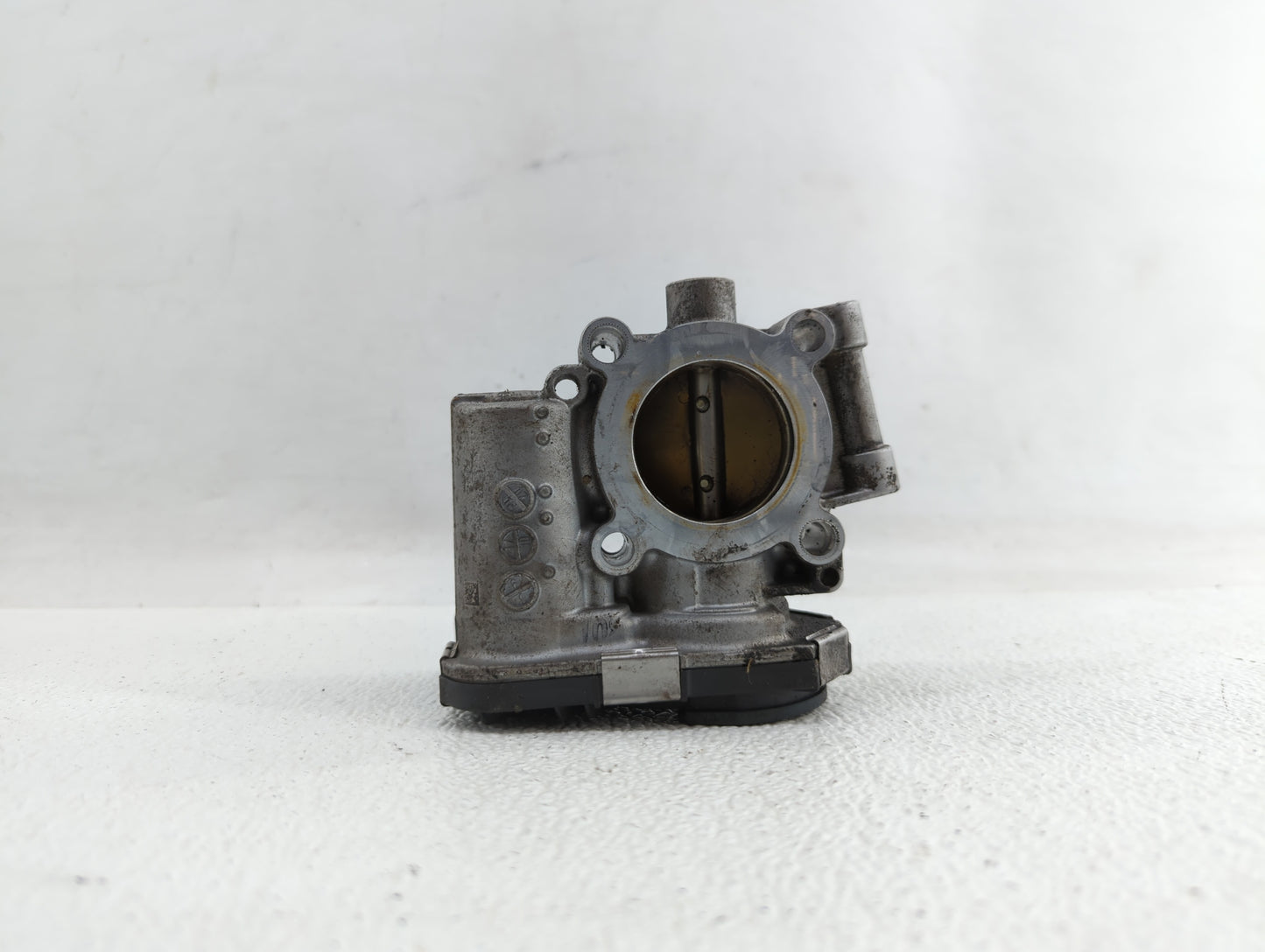 2011-2016 Chevrolet Cruze Throttle Body P/N:55581662 Fits Fits 2011 2012 2013 2014 2015 2016 2017 2018 2019 OEM Used Auto Pa