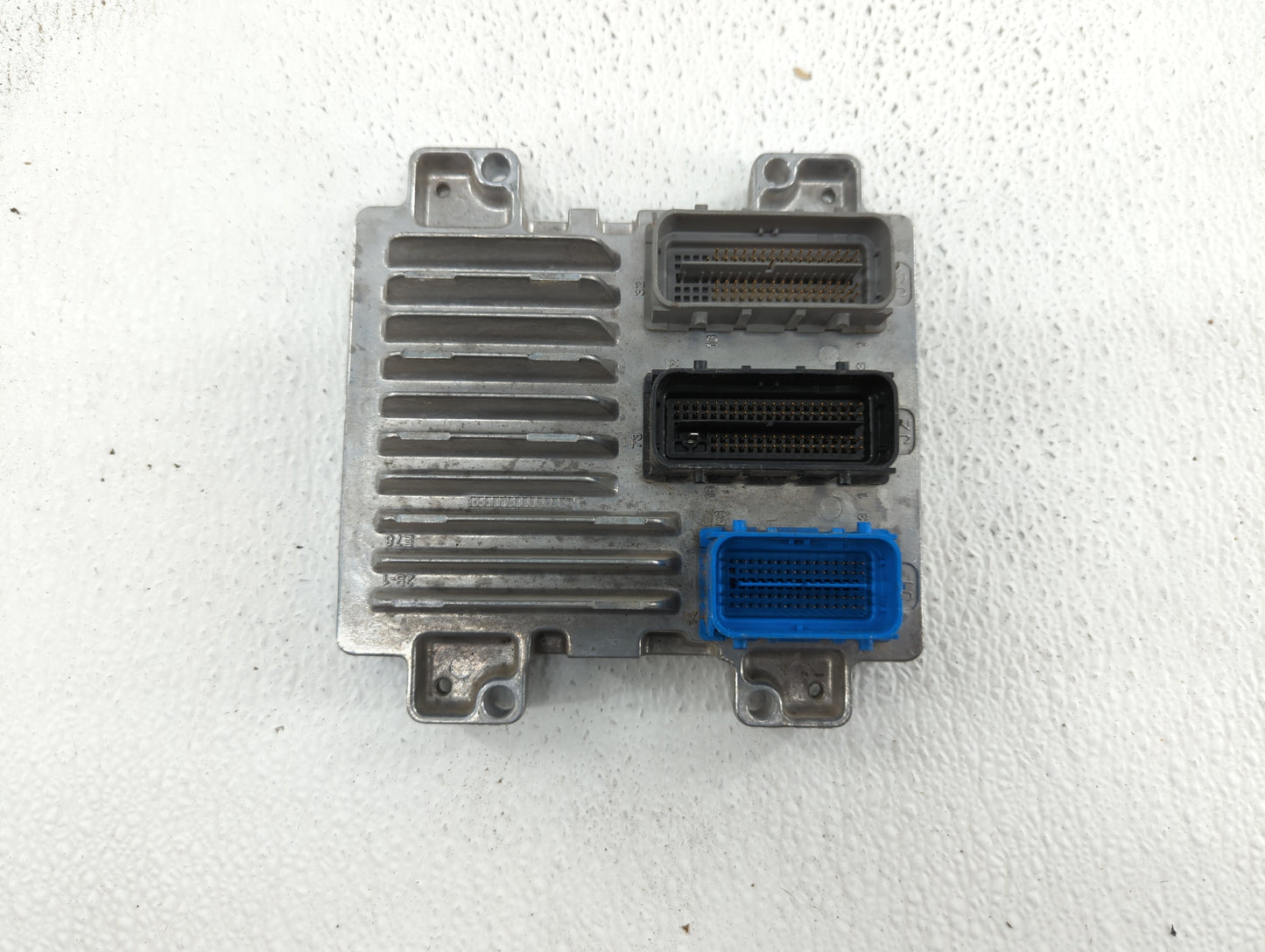 2011 Chevrolet Cruze PCM Engine Control Computer ECU ECM PCU OEM P/N:12616532 12640752, 12642100, 12645606, 12644081 Fits OE