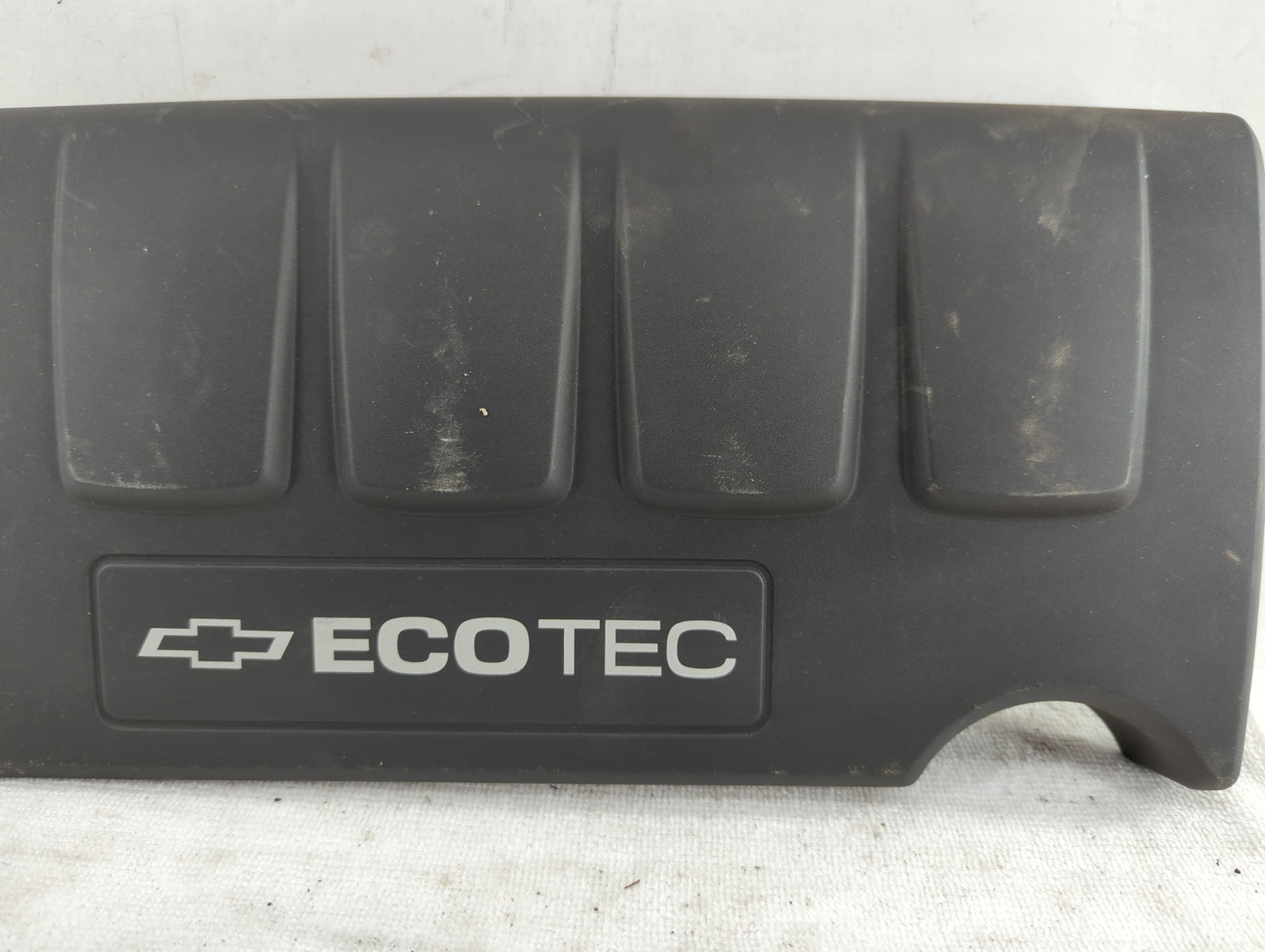 2011 Chevrolet Cruze Engine Cover - Oemusedautoparts1.com