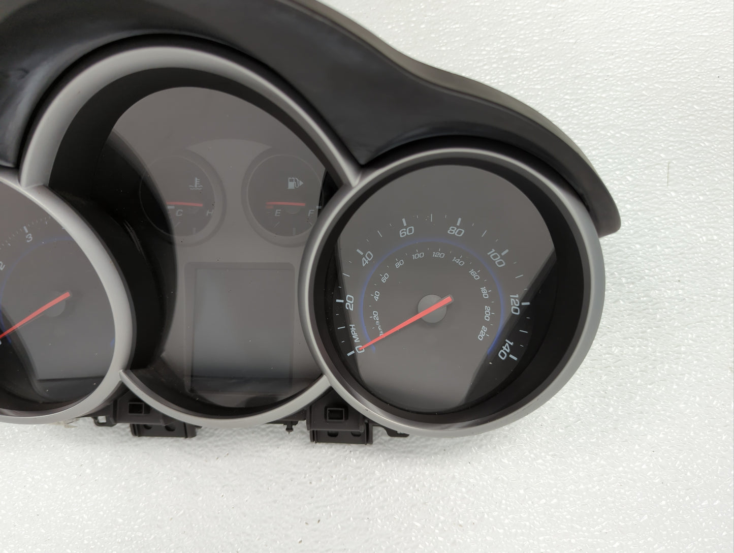 2011 Chevrolet Cruze Instrument Cluster Speedometer Gauges P/N:95018203 95235826, 95216802, 95235824, 811511914, 95018205 Fi