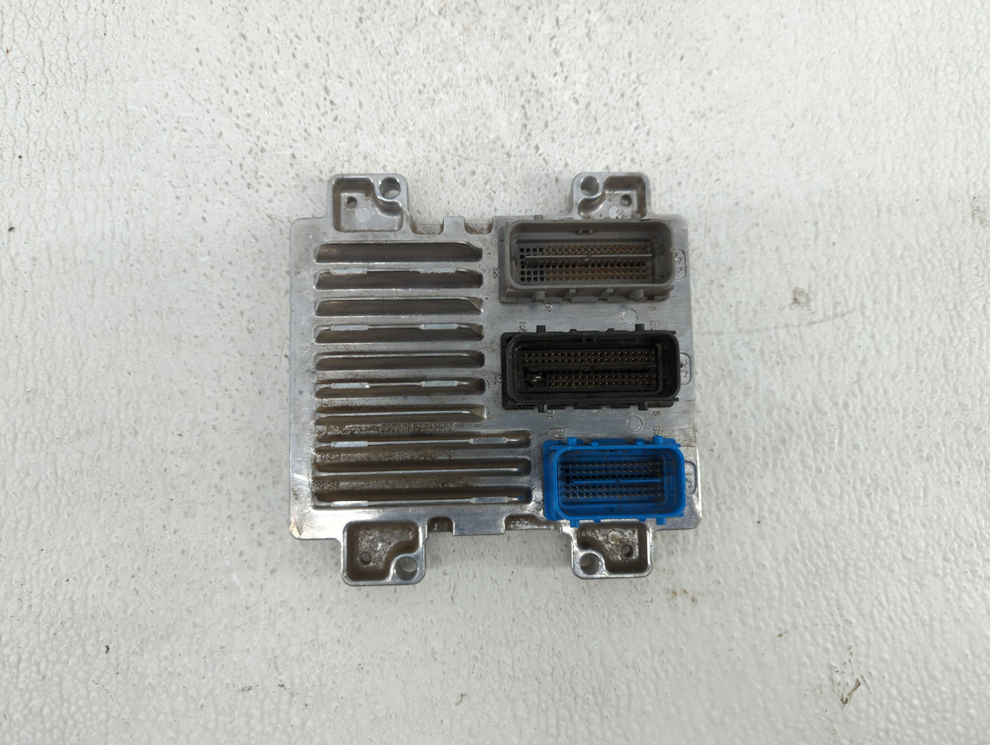 2011 Chevrolet Cruze PCM Engine Control Computer ECU ECM PCU OEM Fits OEM Used Auto Parts - Oemusedautoparts1.com