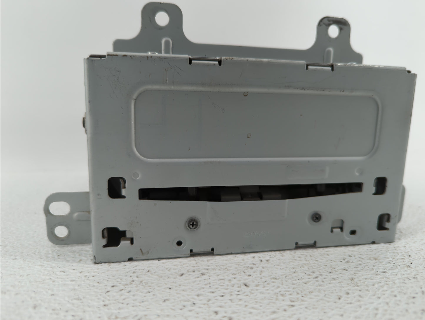 2011-2012 Chevrolet Cruze Am Fm Cd Player Radio Receiver - Oemusedautoparts1.com
