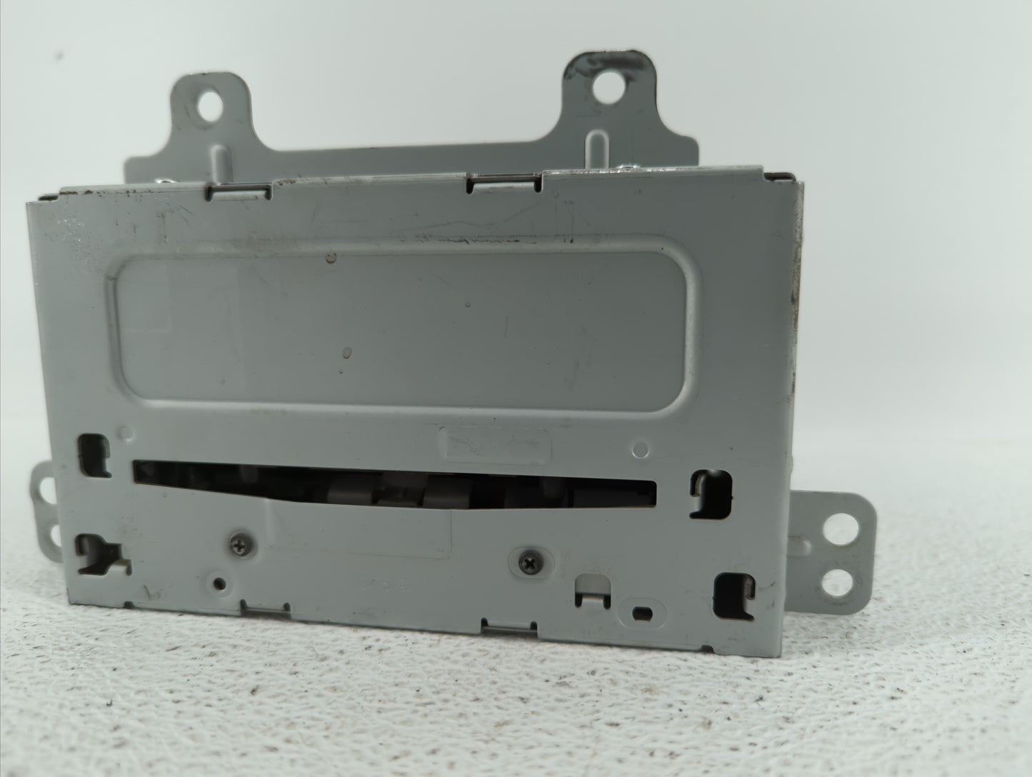 2011-2012 Chevrolet Cruze Am Fm Cd Player Radio Receiver - Oemusedautoparts1.com