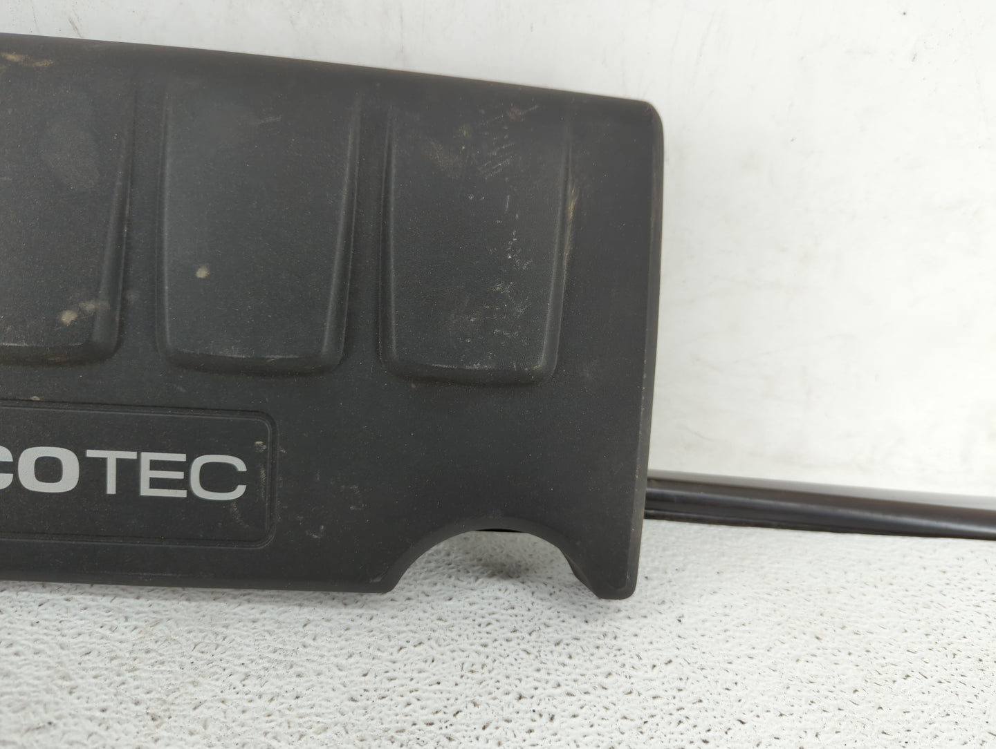 2011 Chevrolet Cruze Engine Cover - Oemusedautoparts1.com