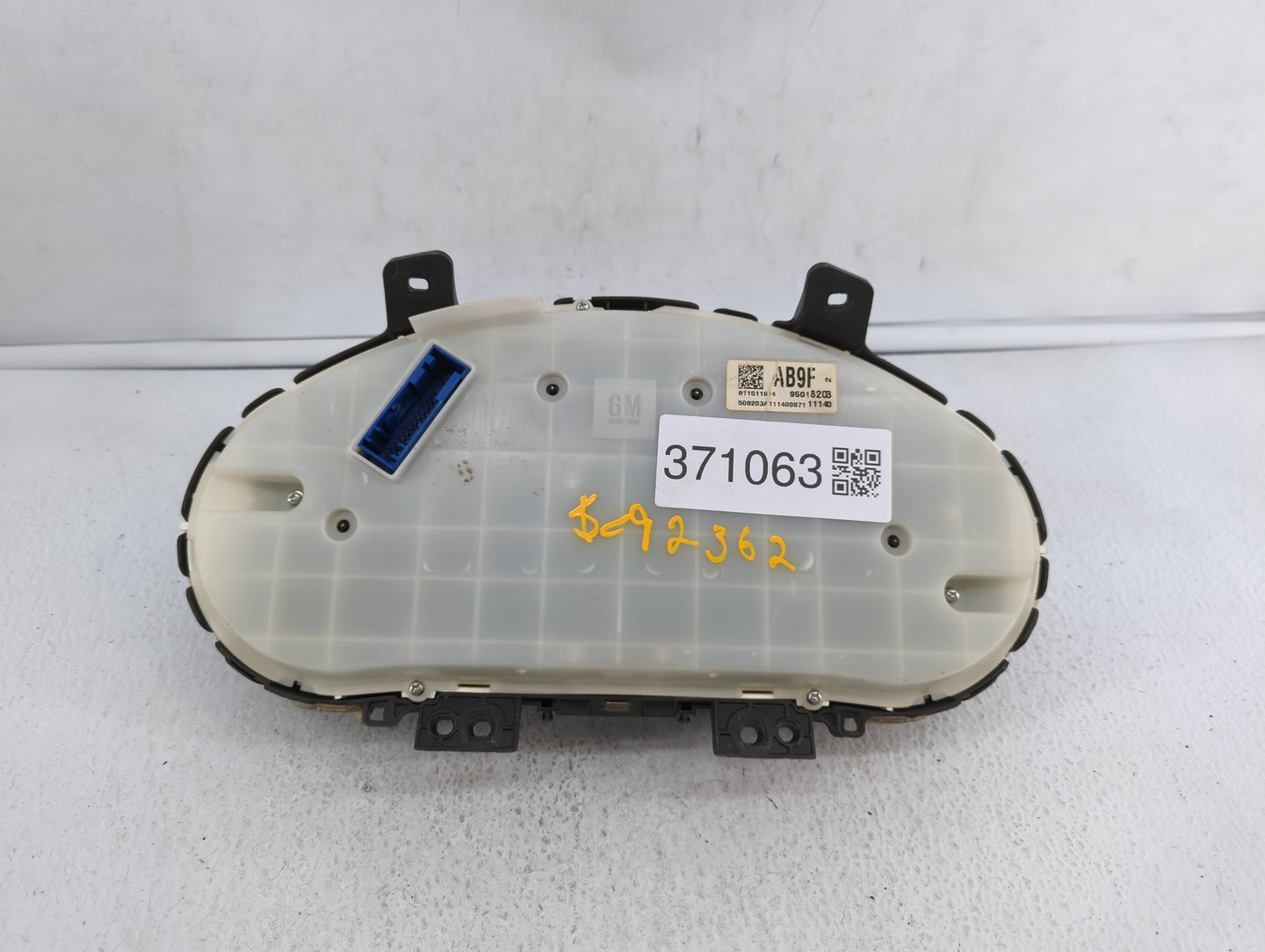 2011 Chevrolet Cruze Instrument Cluster Speedometer Gauges P/N:95018203 95235826, 95216802, 95235824, 811511914, 95018205 Fi
