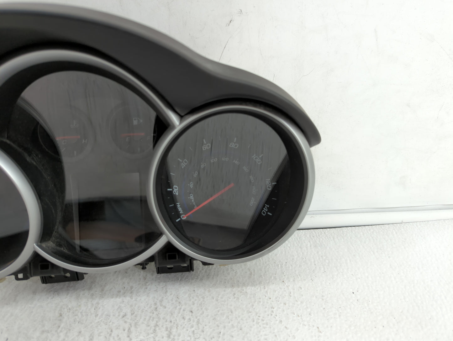 2011 Chevrolet Cruze Instrument Cluster Speedometer Gauges P/N:95018203 95235826, 95216802, 95235824, 811511914, 95018205 Fi