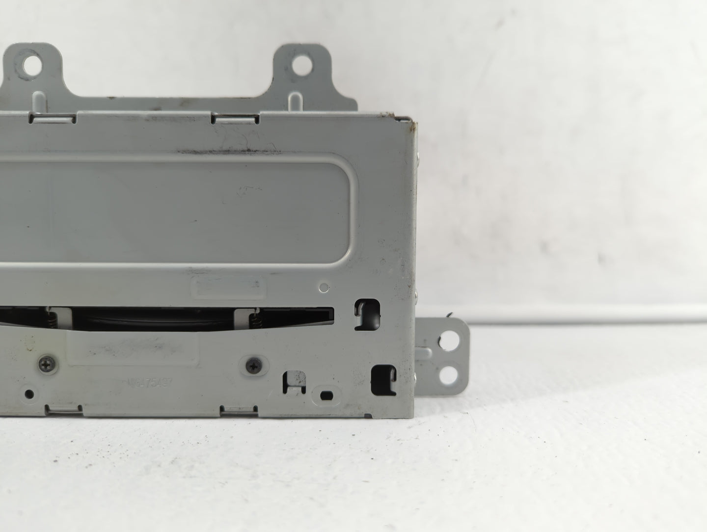 2011 Chevrolet Cruze Am Fm Cd Player Radio Receiver - Oemusedautoparts1.com