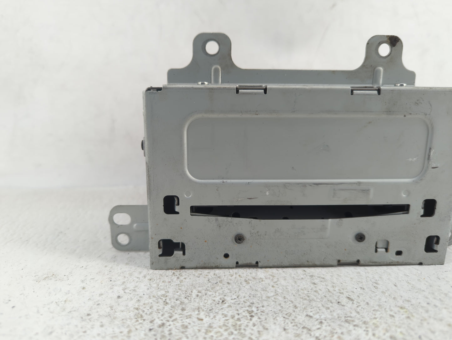 2011-2012 Chevrolet Cruze Am Fm Cd Player Radio Receiver - Oemusedautoparts1.com