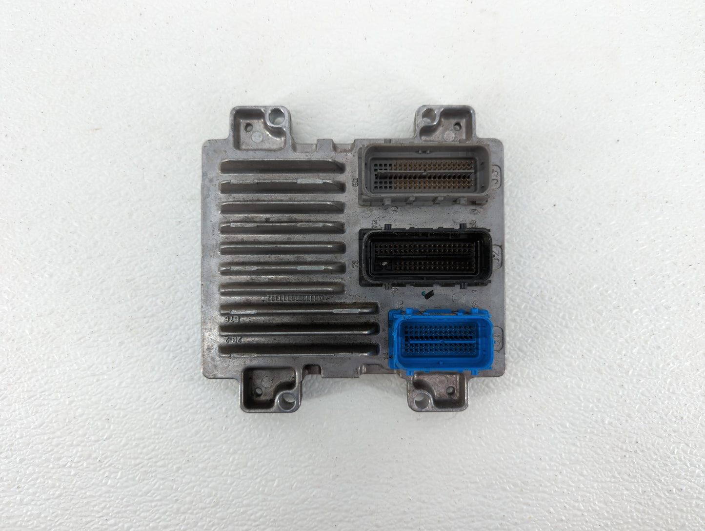 2011 Chevrolet Cruze PCM Engine Control Computer ECU ECM PCU OEM P/N:12642100 12616532, 12640752, 12645606, 12644081 Fits OE