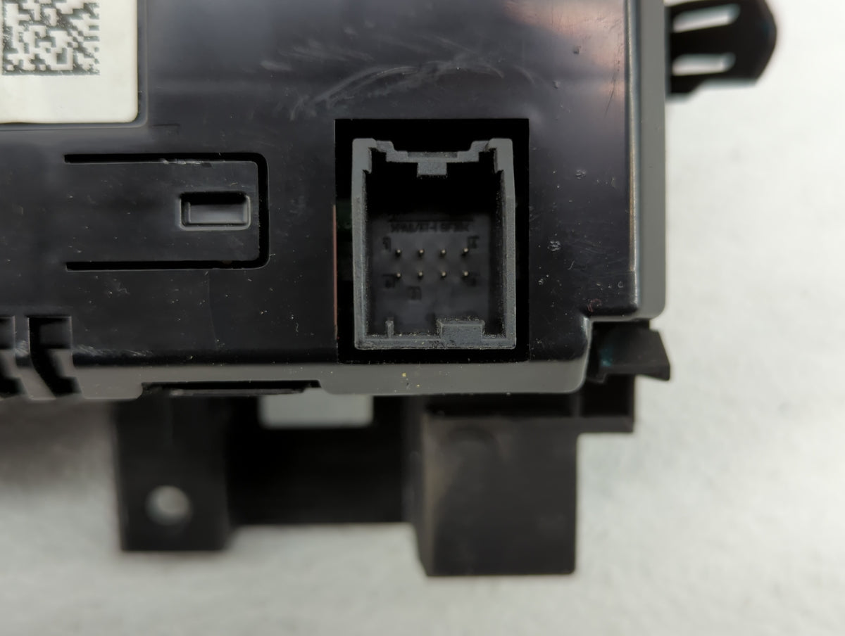 2011-2016 Chevrolet Cruze Information Radio Display Screen 386556 - Oemusedautoparts1.com