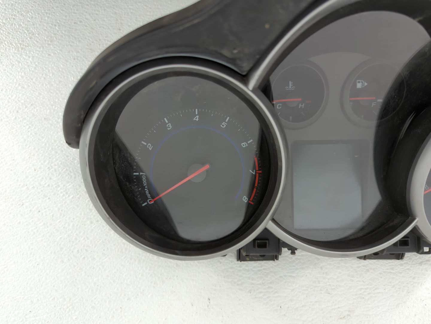 2011 Chevrolet Cruze Instrument Cluster Speedometer Gauges P/N:95018203 95235826, 95216802, 95235824, 811511914, 95018205 Fi
