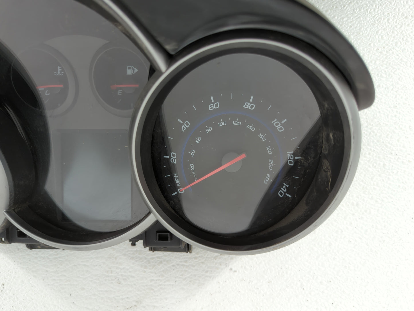 2011 Chevrolet Cruze Instrument Cluster Speedometer Gauges P/N:95018203 95235826, 95216802, 95235824, 811511914, 95018205 Fi