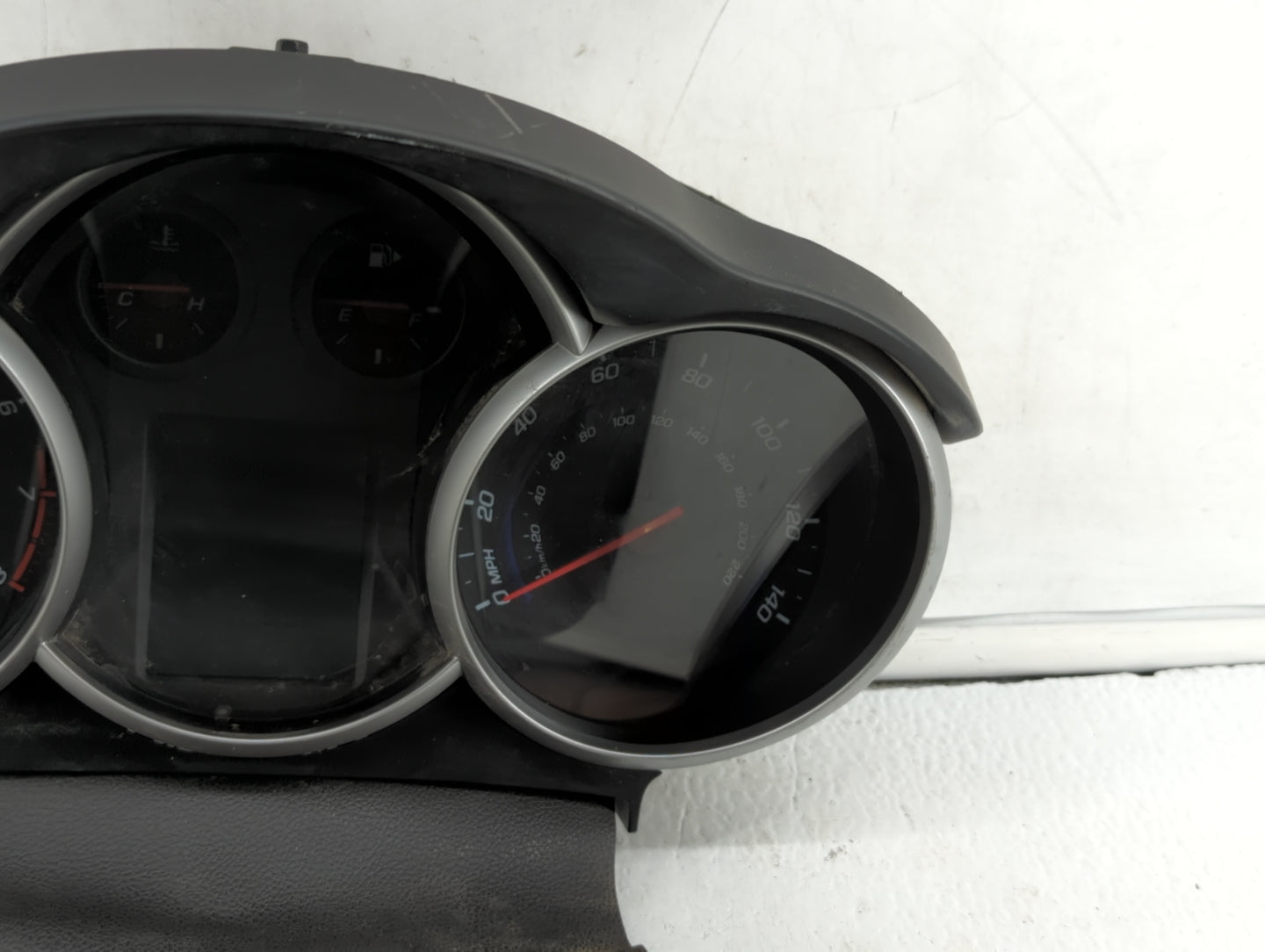2011 Chevrolet Cruze Instrument Cluster Speedometer Gauges P/N:95018203 95235826, 95216802, 95235824, 811511914, 95018205 Fi