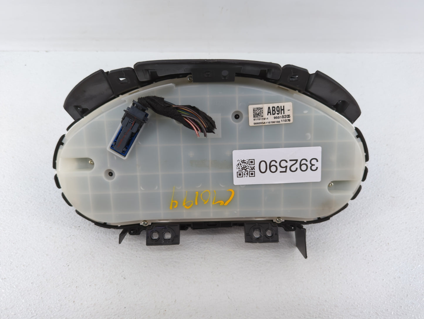 2011 Chevrolet Cruze Instrument Cluster Speedometer Gauges P/N:95018205 Fits OEM Used Auto Parts - Oemusedautoparts1.com
