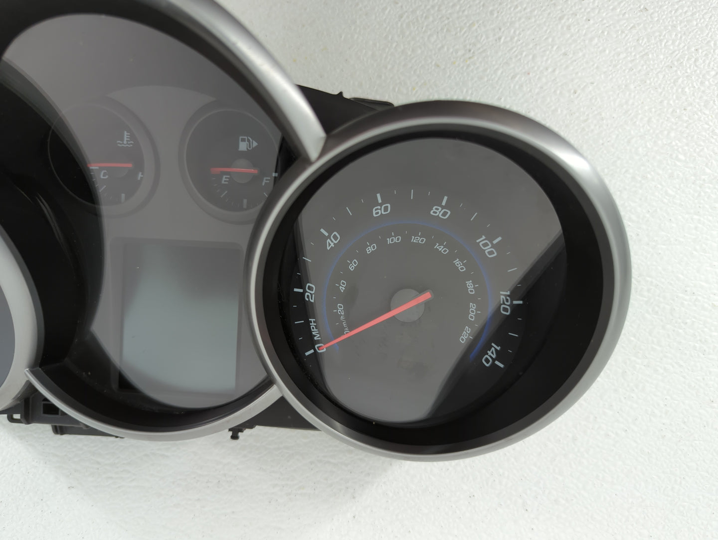 2011 Chevrolet Cruze Instrument Cluster Speedometer Gauges P/N:95487986 95018203, 95235826, 95216802, 95235824, 811511914 Fi