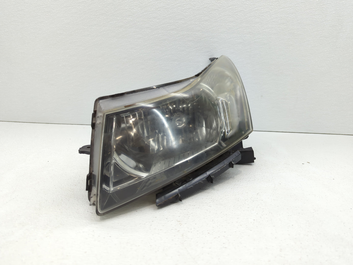 2011-2012 Chevrolet Cruze Driver Left Oem Head Light Headlight Lamp - Oemusedautoparts1.com