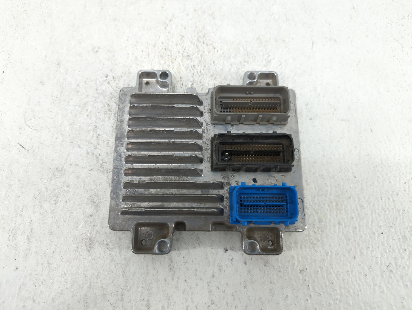2011 Chevrolet Cruze PCM Engine Control Computer ECU ECM PCU OEM P/N:12642100 12616532, 12640752, 12645606, 12644081 Fits OE