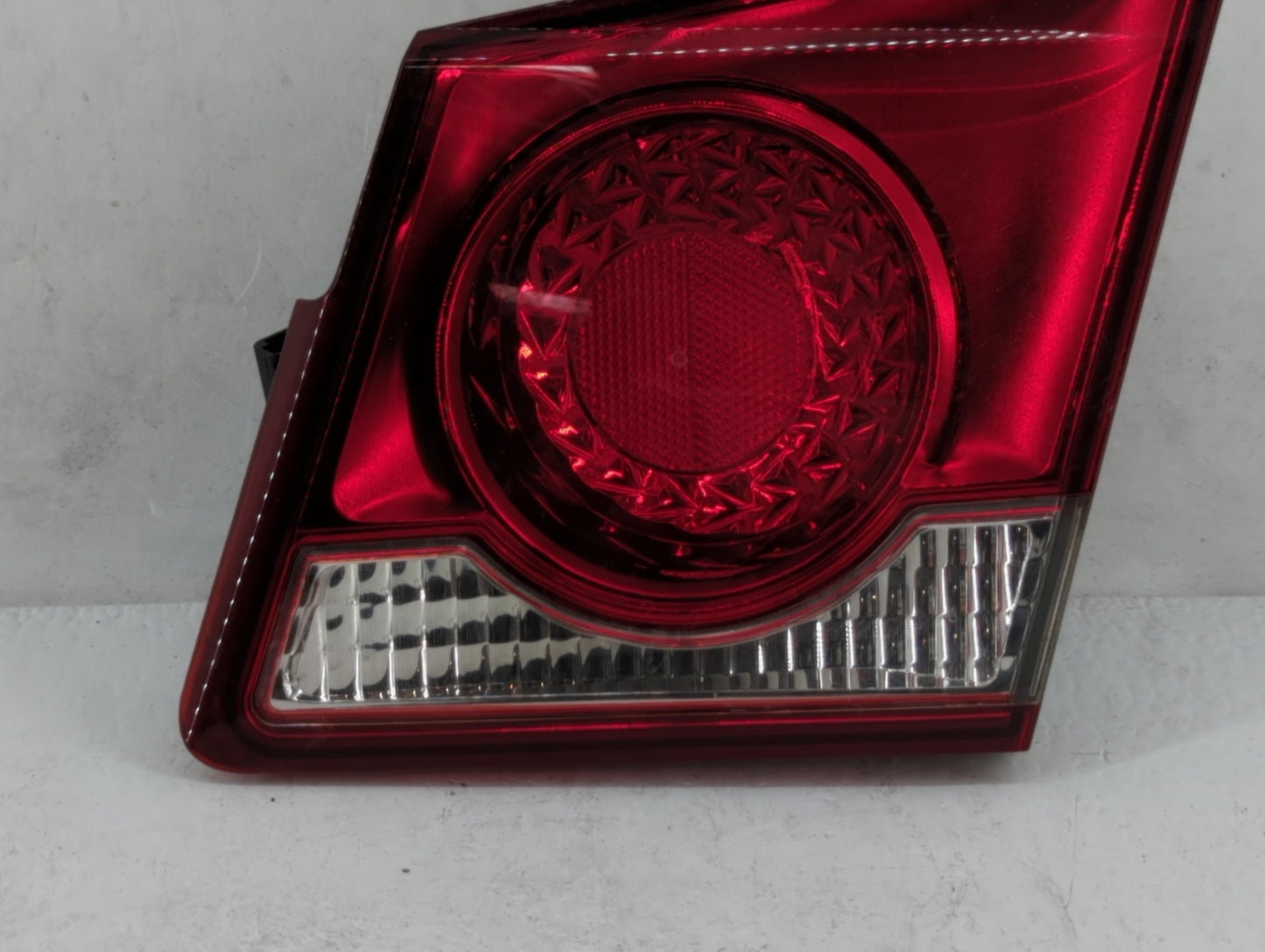 2011-2016 Chevrolet Cruze Tail Light Assembly Passenger Right OEM Fits Fits 2011 2012 2013 2014 2015 2016 OEM Used Auto Part