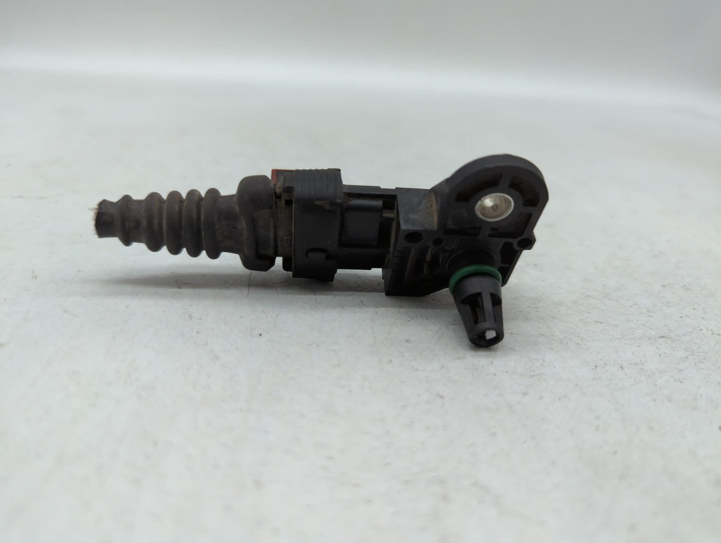2011 Chevrolet Cruze 55568175 INTAKE MANIFOLD PRESSURE SENSOR - Oemusedautoparts1.com
