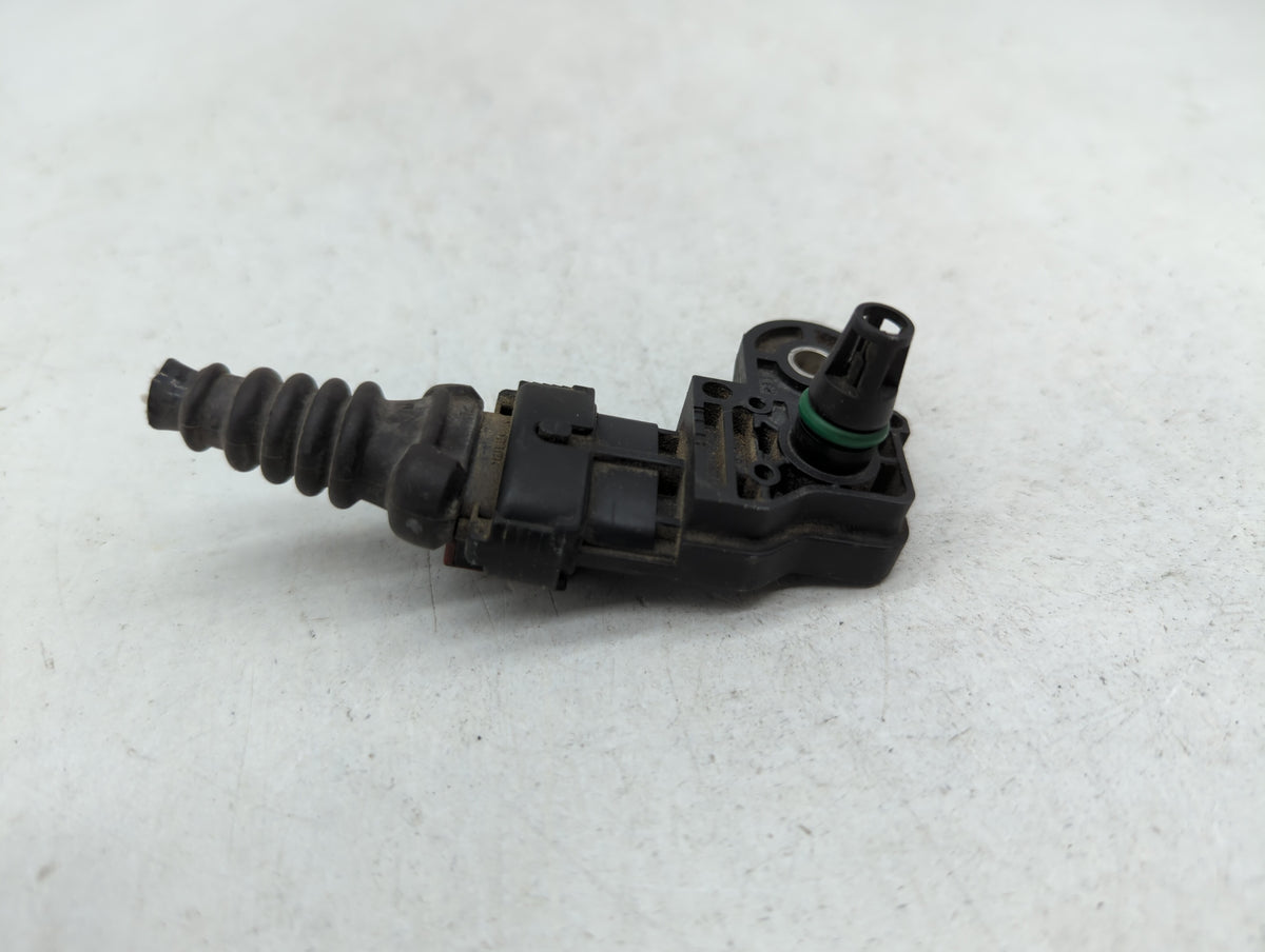 2011 Chevrolet Cruze 55568175 INTAKE MANIFOLD PRESSURE SENSOR - Oemusedautoparts1.com