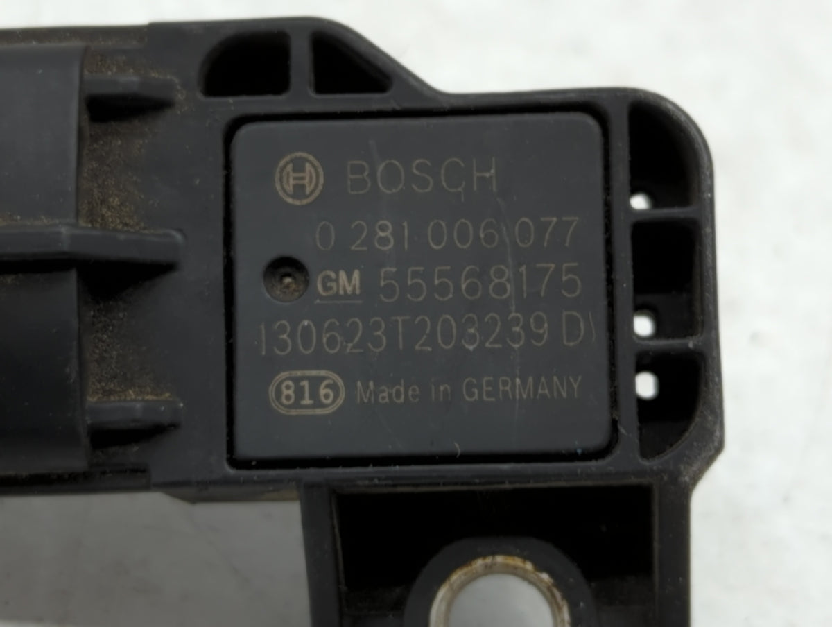 2011 Chevrolet Cruze 55568175 INTAKE MANIFOLD PRESSURE SENSOR - Oemusedautoparts1.com