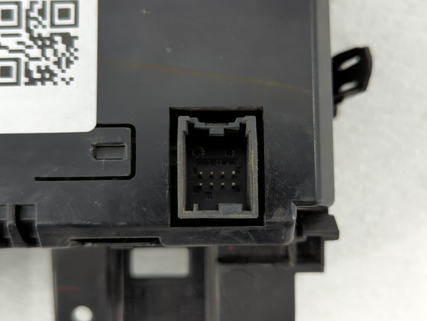 2011 Chevrolet Cruze Information Display Screen - Oemusedautoparts1.com