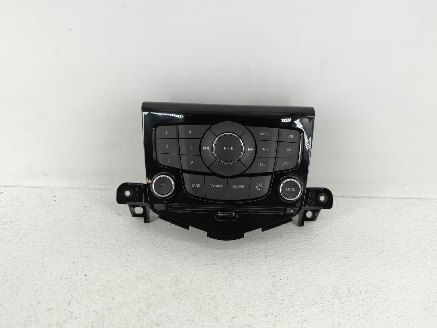 2011 Chevrolet Cruze Radio Control Panel - Oemusedautoparts1.com