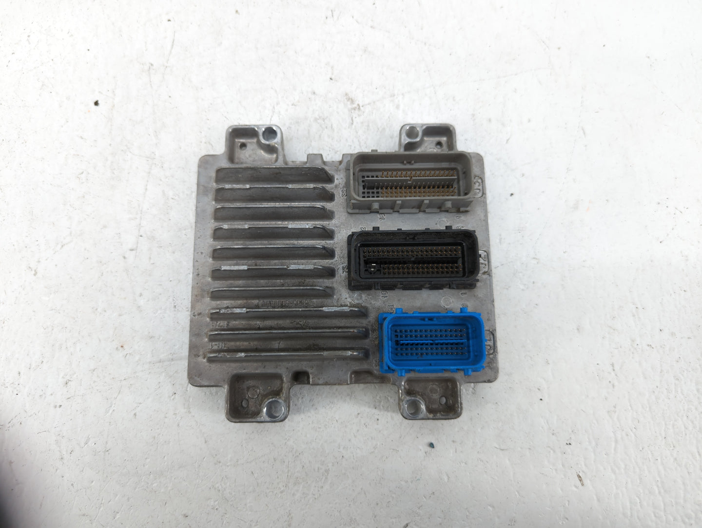2011 Chevrolet Cruze PCM Engine Control Computer ECU ECM PCU OEM P/N:12642100 12616532, 12640752, 12645606, 12644081 Fits OE
