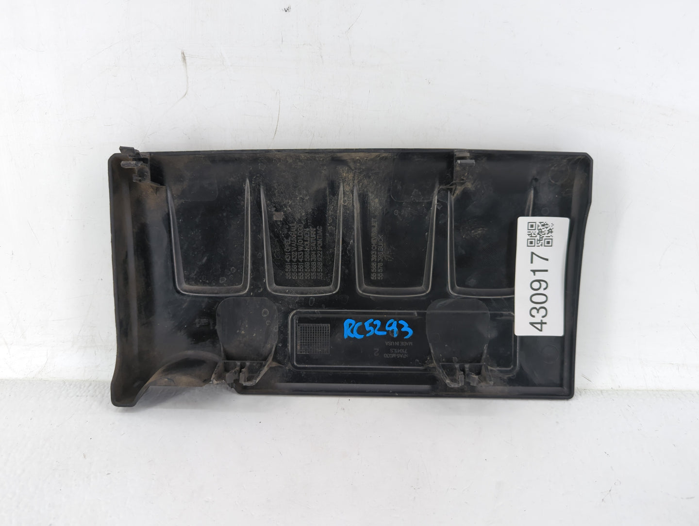 2011 Chevrolet Cruze Engine Cover - Oemusedautoparts1.com