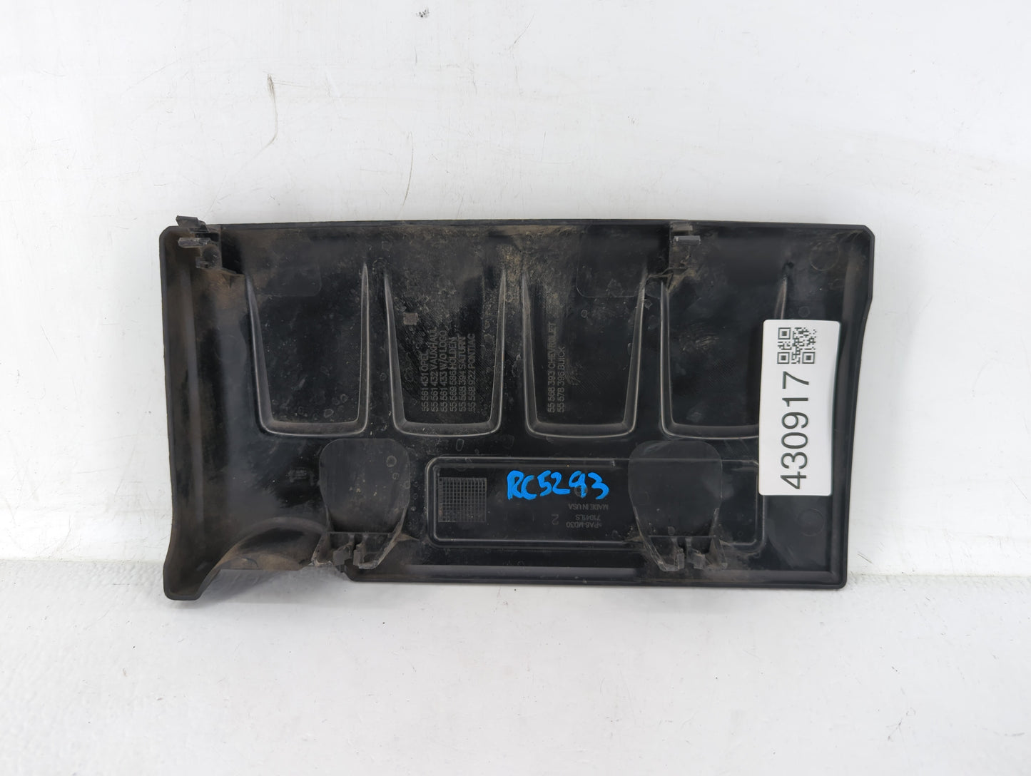 2011 Chevrolet Cruze Engine Cover - Oemusedautoparts1.com