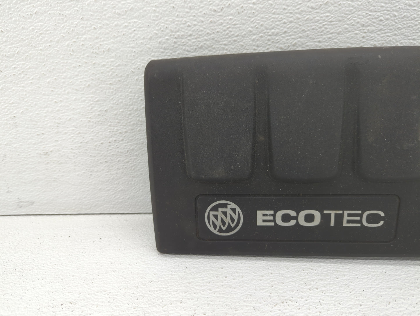 2011 Chevrolet Cruze Engine Cover - Oemusedautoparts1.com