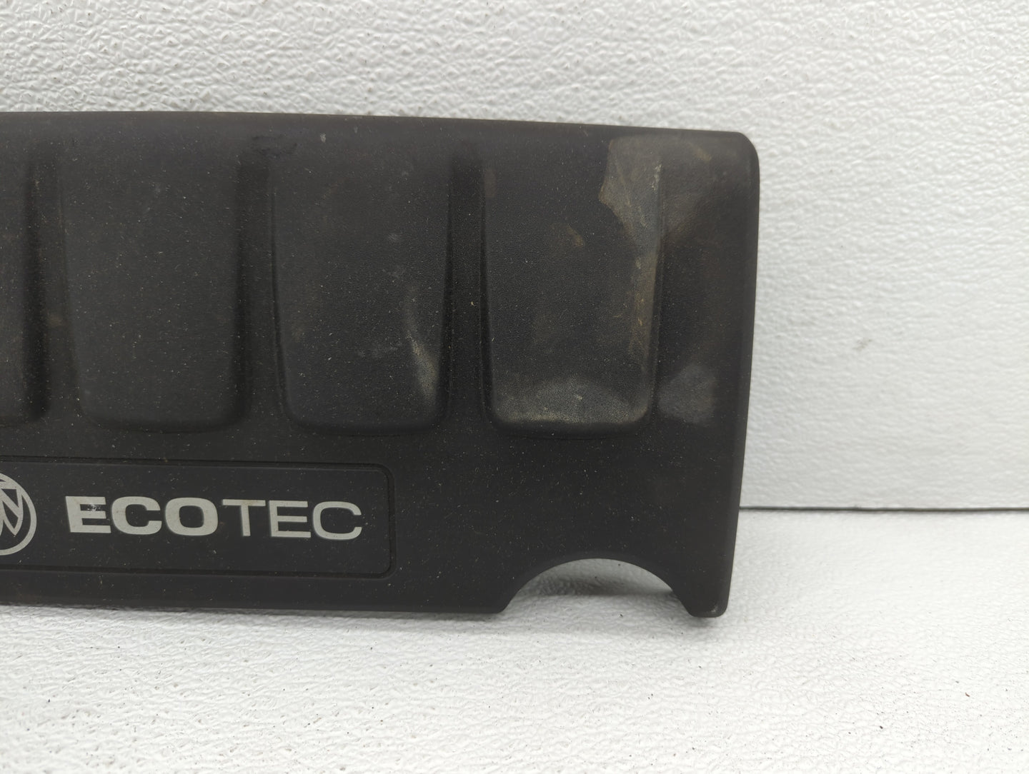 2011 Chevrolet Cruze Engine Cover - Oemusedautoparts1.com