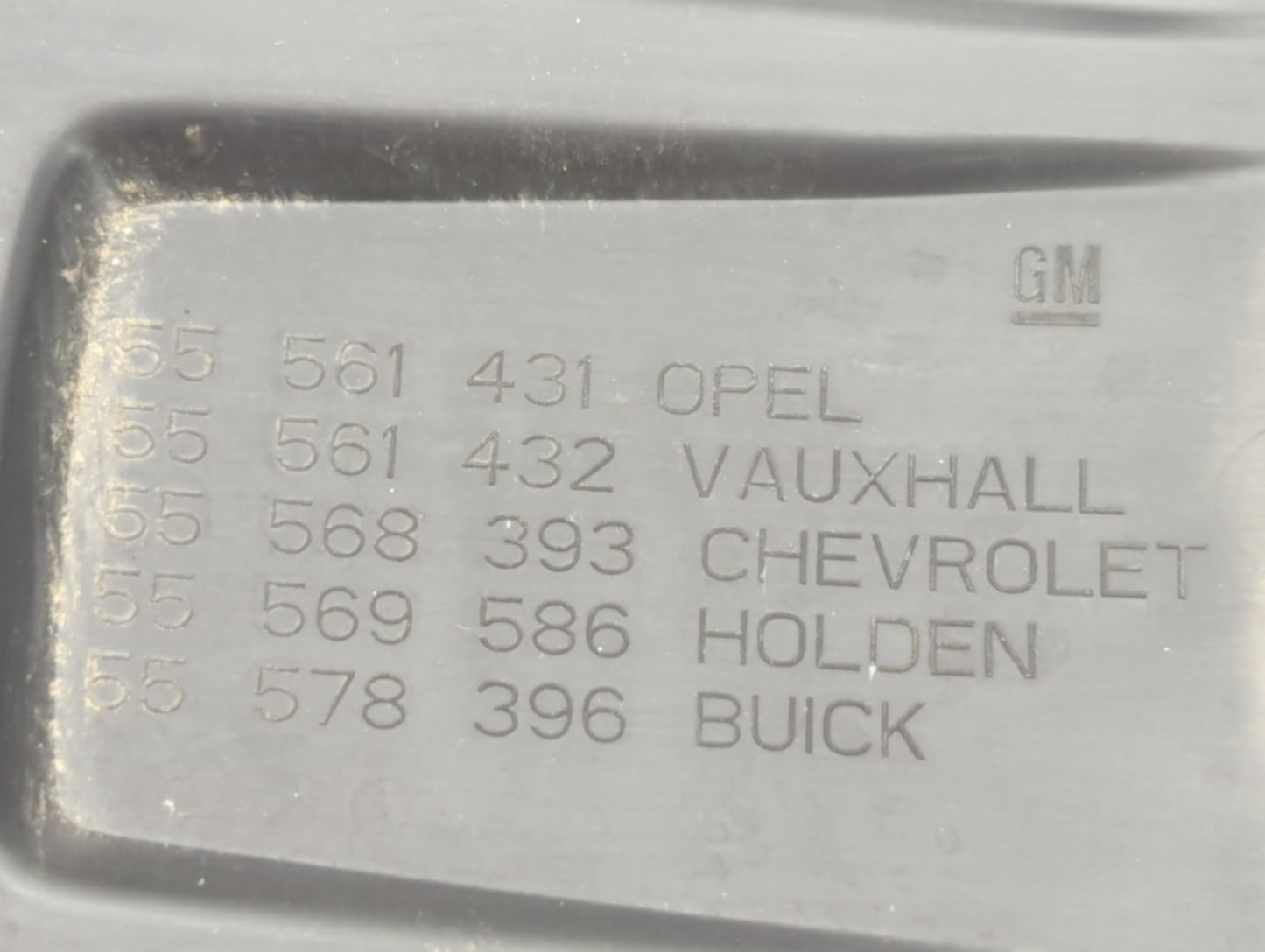 2011 Chevrolet Cruze Engine Cover - Oemusedautoparts1.com